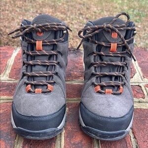 Eddie Bauer Men’s Hiking Boots